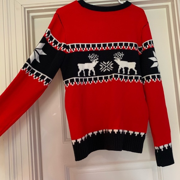 Classic Knit Winter Sweater - Picture 3 of 3